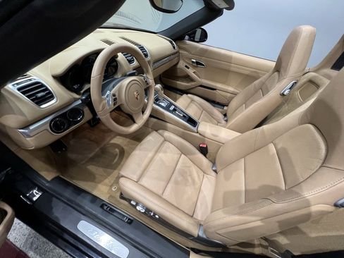 Used 2013 Porsche Boxster image 16