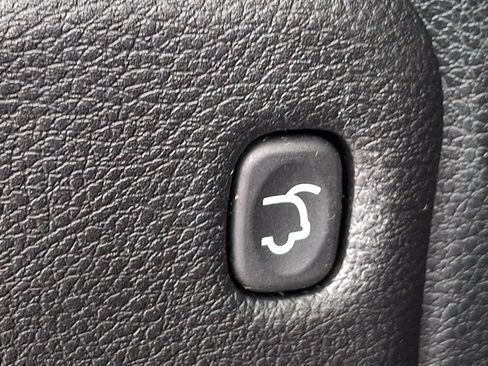Used 2018 Jeep Grand Cherokee Altitude AWD/4WD image 29