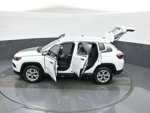 Used 2025 Jeep Compass Sport w/ Mopar Graphics Package AWD/4WD image 48