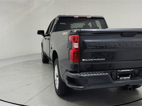 Used 2022 Chevrolet Silverado 1500 Custom image 4