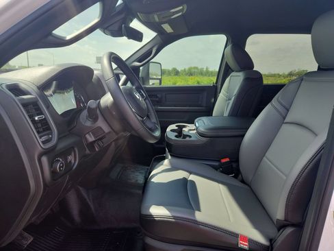 New 2026 RAM 5500 Tradesman AWD/4WD image 10