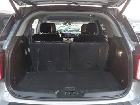 Used 2021 Ford Explorer XLT w/ Equipment Group 202A image 26