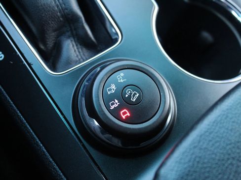 Used 2017 Ford Explorer Limited image 31