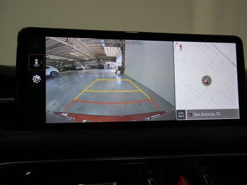 Used 2022 Genesis G70 2.0T image 18