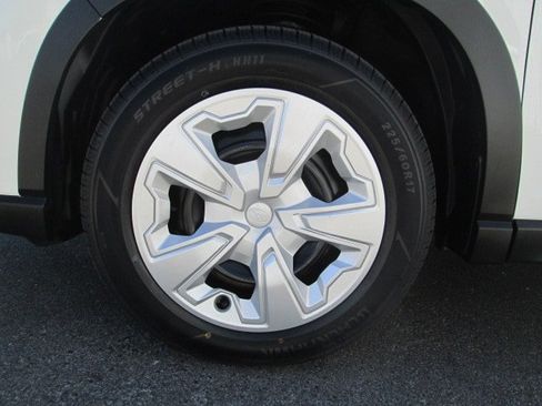 Used 2022 Subaru Forester AWD/4WD image 8
