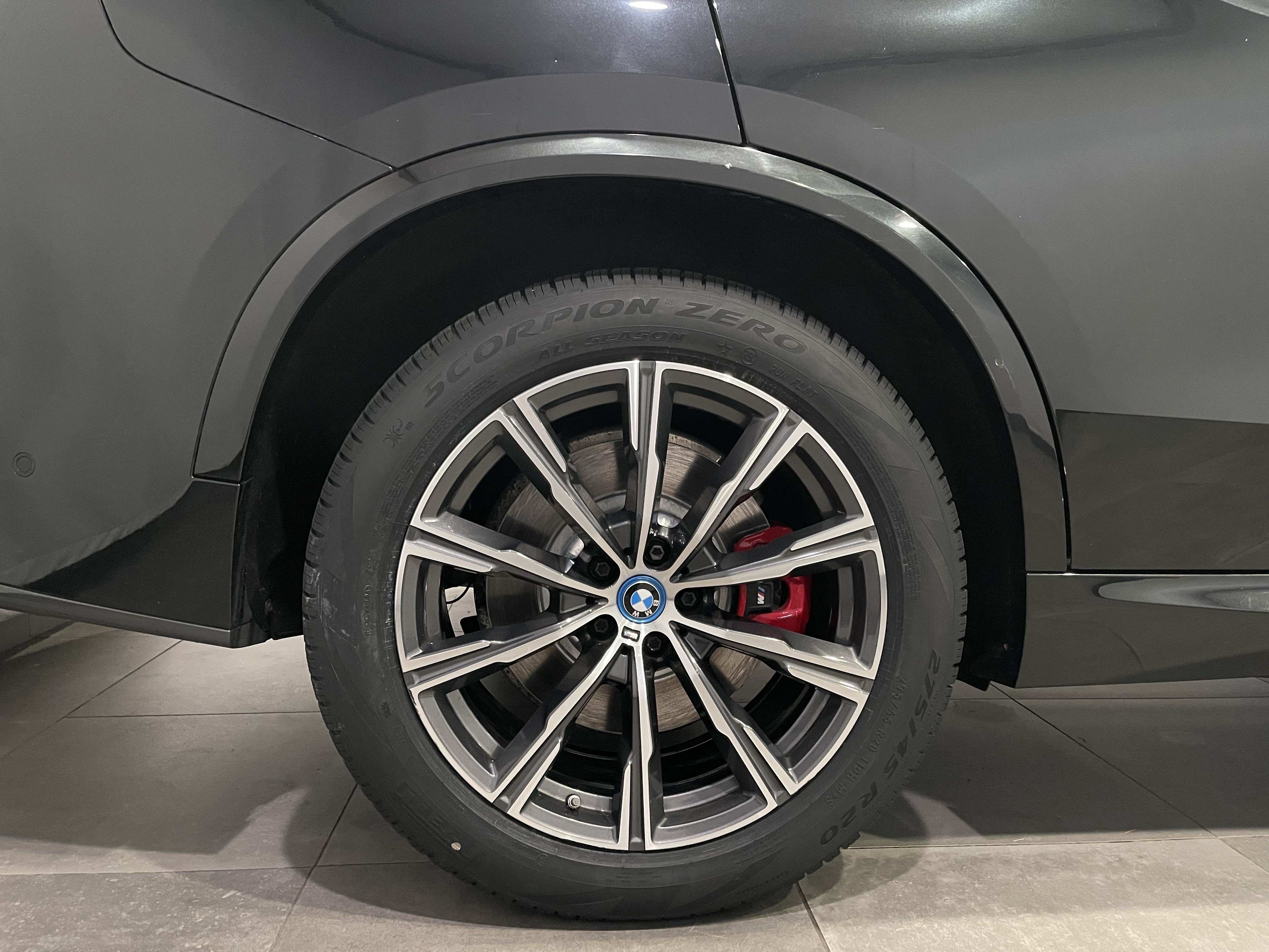 Certified 2024 BMW X5 xDrive50e w/ M Sport Package AWD/4WD image 9
