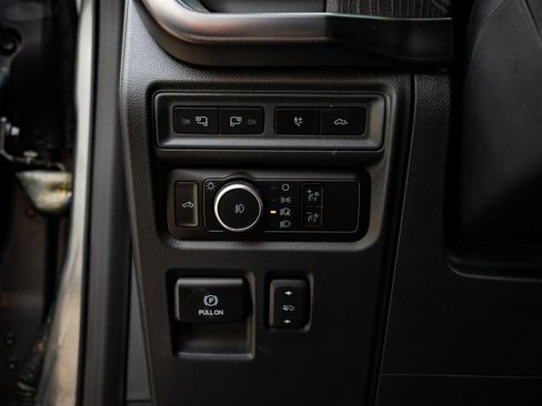 Used 2023 Ford F150 Platinum w/ FX4 Off-Road Package image 44