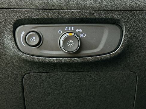 Used 2025 Buick Encore GX Preferred image 17