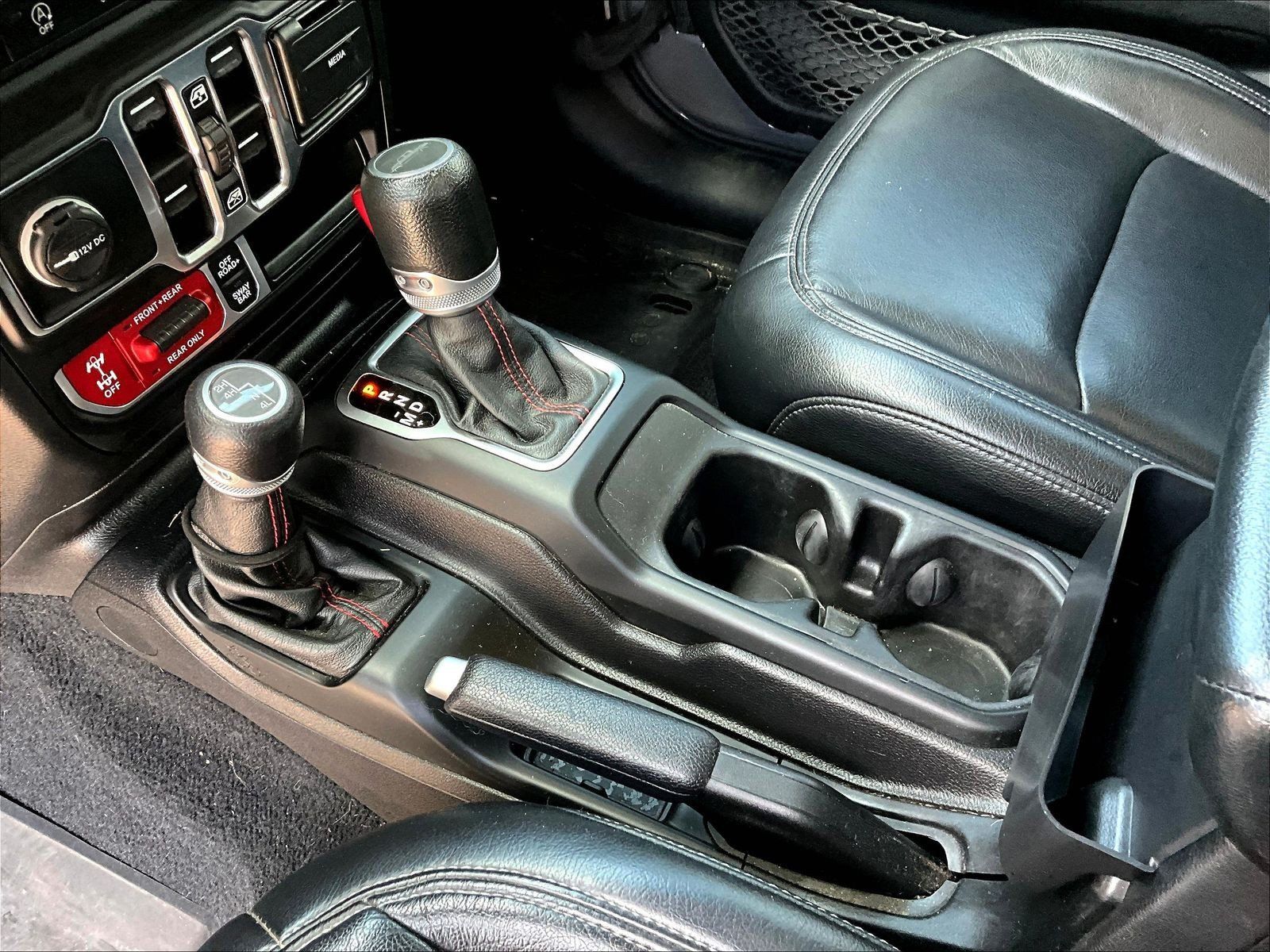 Used 2021 Jeep Gladiator Rubicon AWD/4WD image 19