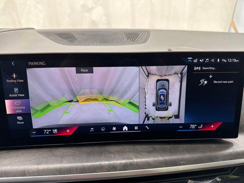 Used 2024 BMW X7 xDrive40i w/ Executive Package image 32