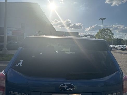 Used 2017 Subaru Forester 2.5i Limited w/ Popular Package #2 image 14