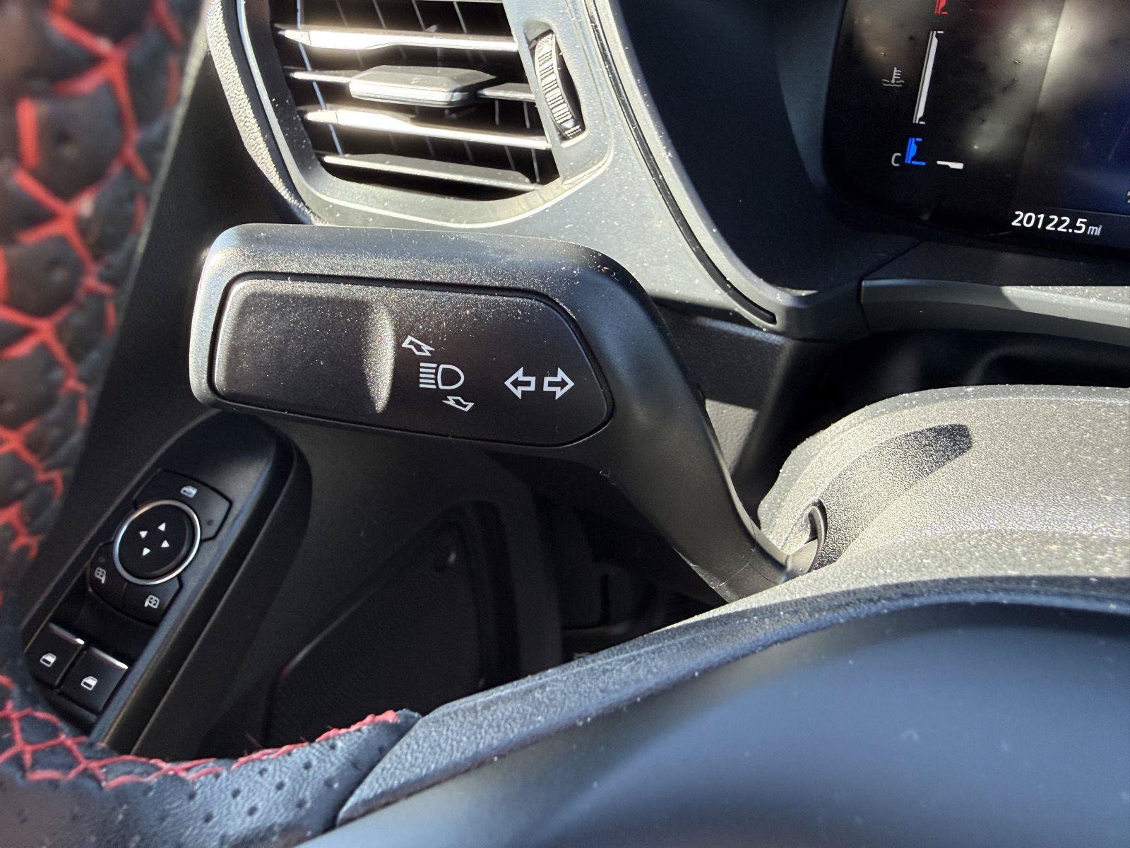 Used 2025 Ford Escape ST-Line AWD/4WD image 13