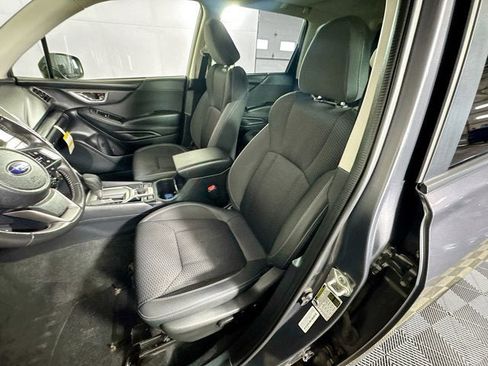 Used 2023 Subaru Forester Premium image 17