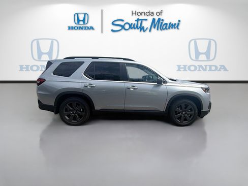 New 2026 Honda Pilot Sport image 8