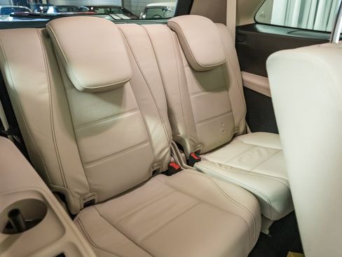 Used 2024 Mercedes-Benz GLS 580 4MATIC image 31