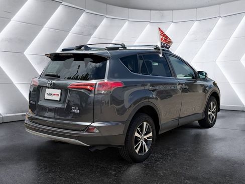 Used 2018 Toyota RAV4 XLE w/ Plus Extra Value Package FWD image 4