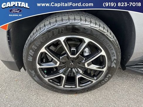 Used 2021 Chevrolet Tahoe RST w/ Luxury Package AWD/4WD image 13