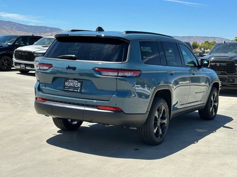 New 2026 Jeep Grand Cherokee L Limited w/ Limited Altitude Package AWD/4WD image 7