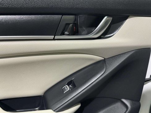 Used 2019 Honda Accord LX image 39