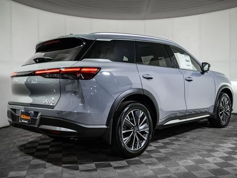 New 2026 INFINITI QX60 Luxe image 5