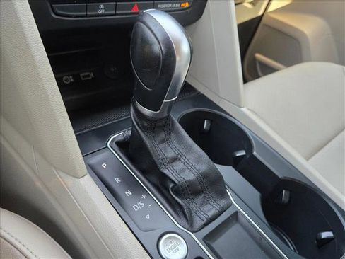 Used 2018 Volkswagen Atlas SE image 15