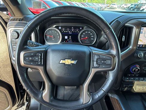 Used 2021 Chevrolet Silverado 1500 High Country w/ Technology Package AWD/4WD image 24