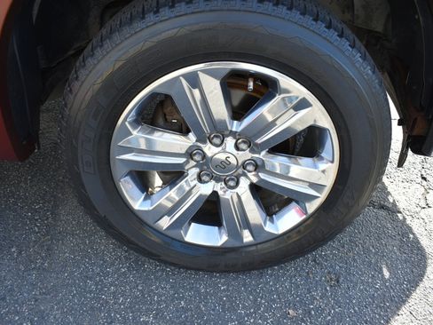 Used 2015 Ford F150 Lariat w/ Equipment Group 502A Luxury image 40