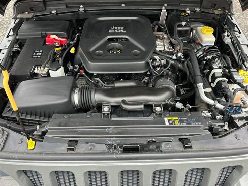 Used 2020 Jeep Wrangler Sport S image 23