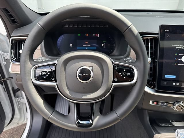 New 2026 Volvo XC90 T8 Plus w/ Protection Package Premier AWD/4WD image 7