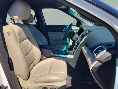 Used 2013 Ford Explorer XLT image 31