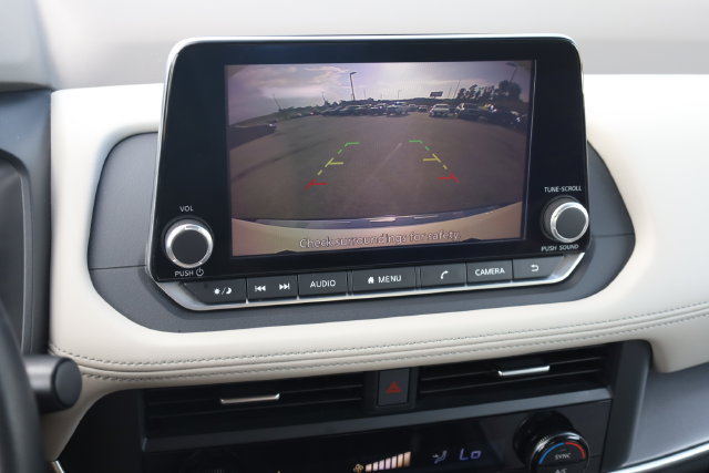 Used 2023 Nissan Rogue SV FWD image 22