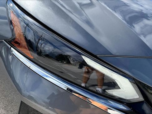 Used 2025 Nissan Altima 2.5 SV FWD image 28