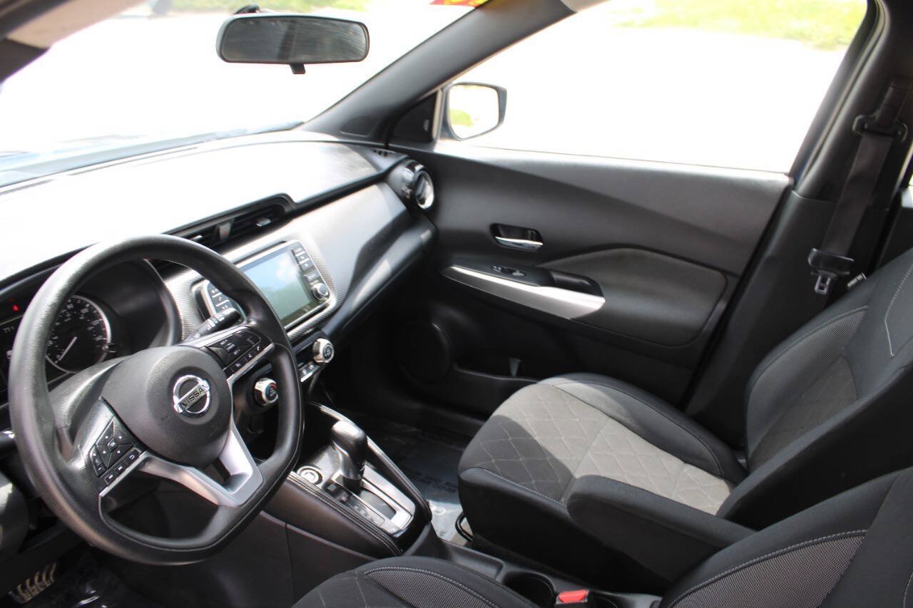 Used 2019 Nissan Kicks SV FWD image 16