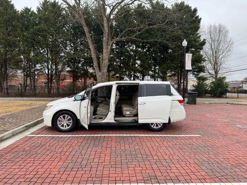 Used 2017 Honda Odyssey EX-L image 4