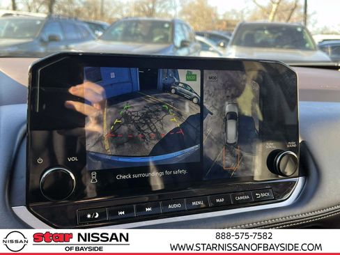 Used 2023 Nissan Rogue SL w/ SL Premium Package image 30