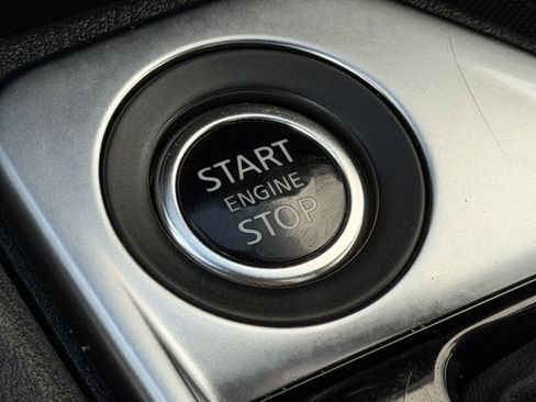Used 2025 Nissan Sentra SV FWD image 21