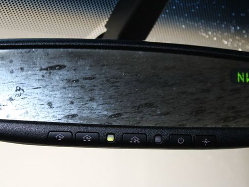 Used 2012 Toyota Tundra 4x4 CrewMax image 30