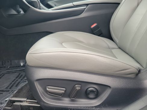 Certified 2019 Toyota Avalon XLE w/ Moonroof Package FWD image 22