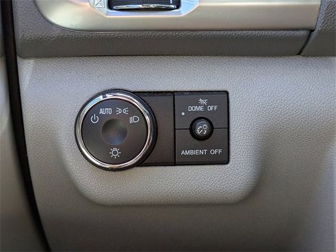 Used 2014 GMC Acadia SLE image 24