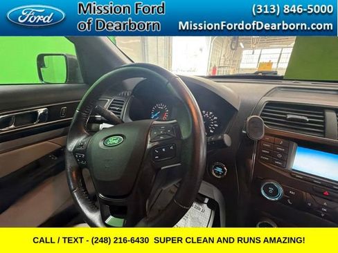 Used 2019 Ford Explorer XLT AWD/4WD image 38
