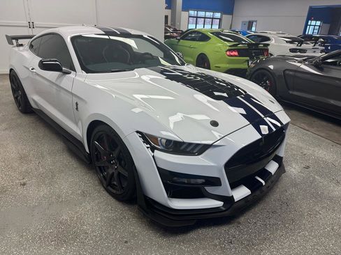 Used 2020 Ford Mustang Shelby GT500 w/ Carbon Fiber Track Pack image 4
