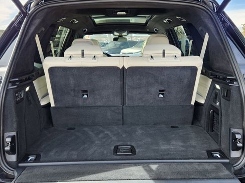 Used 2022 BMW X7 M50i w/ Dynamic Handling Package image 15