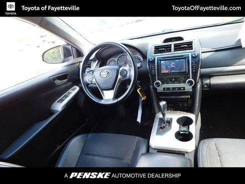 Used 2012 Toyota Camry SE FWD image 6