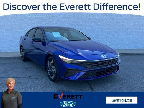 Used 2025 Hyundai Elantra Sport image 1