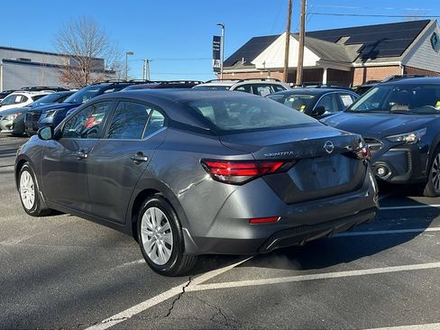 Used 2022 Nissan Sentra S image 5