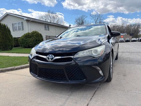 Used 2016 Toyota Camry SE image 16