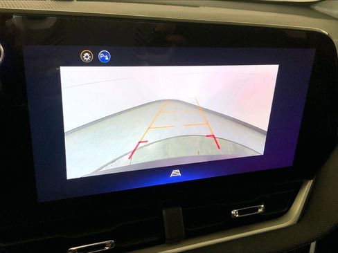Used 2026 Chevrolet Equinox LT FWD image 21