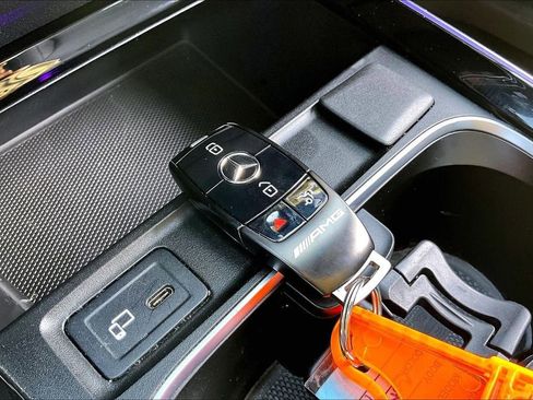 Used 2023 Mercedes-Benz GLA 35 AMG 4MATIC image 11