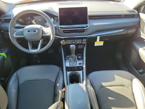 New 2026 Jeep Compass Latitude w/ Sun and Sound Group AWD/4WD image 10