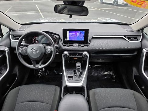 Used 2025 Toyota RAV4 XLE image 30